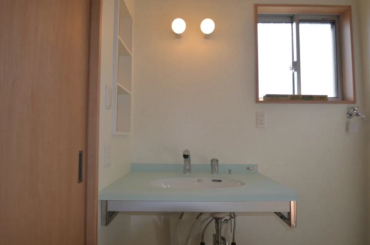 杉の無垢材の床と漆喰(カルクウォール)の家 姫路市 N様邸 イメージ画像