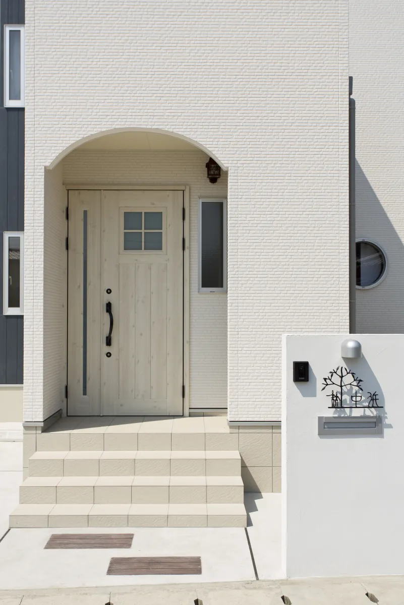 杉の無垢材の床と漆喰(カルクウォール)の家 姫路市 N様邸 イメージ画像