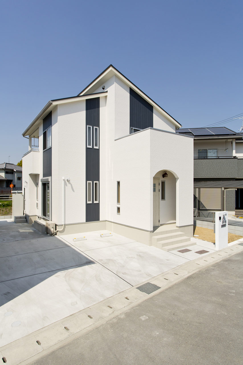 杉の無垢材の床と漆喰(カルクウォール)の家 姫路市 N様邸 イメージ画像