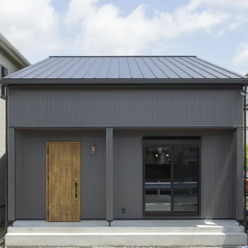 平屋に見える二階建ての家　姫路市　O様邸のサムネイル